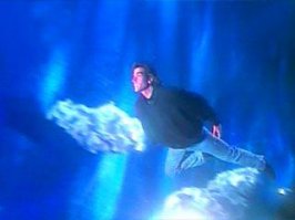 Ха ховерборд....Копперфильд и без него гонял.Магнитные поля никто не отменял.Херней занимаются,лучше бы движок нормальный придумали,без этой говно нефти,убивающей нашу планету.
Вы только задумайтесь,если из вращающегося шарика изнутри убрать Н-ное кол-во вещества,то что станет с вращением?Или все действительно думают,что это не влияет.