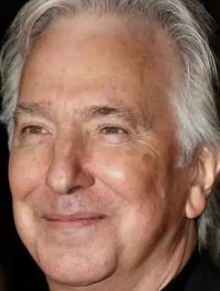 алан рикман шикарно отретуширован . у негоуже  все лицо в старческих веснушках .