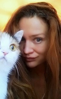 Девушки и их кошки