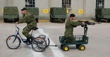 Некоторые кадры просто прекрасны! 

Но нипабаянить нельзя :). Ибо фотки тоже ничего.