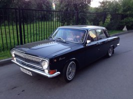 Смотрится не плохо, но расширители на мой взгляд лишние!
Хороший друг прошлым летом закончил такую же восстанавливать, на мой взгляд она смотрится лучше.