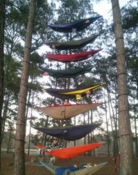 Главное, что бы тот кто наверху на ночь пива не надулся.