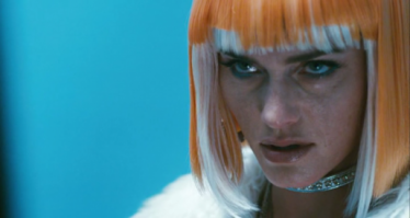 12. больше похожа на Эмбер Валлетта из Геймера?
имхо