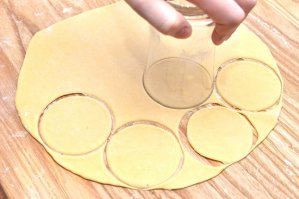 Надо проще. Слишком навороченный гаджет.