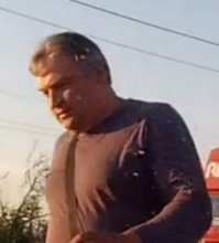 "Господи, бл.ядь, как это... чуть инфаркт не схватил нах.уй блин..."
"Хуяк блин приехал. Гы-гы-гы. Ахренеть..."
"Слава Богу, что я поехал..."
Кидайте тапками, сколько хотите, но я скажу:
Это какими дегенератами нужно быть, чтобы не иметь способности выразить свои мысли нормальными словами, а лишь выблевать набор матов. Еще и Бога с матами смешал...
А каким нужно быть ублюдком, чтобы ржать, как подорванный, когда кто-то попадает в страшную аварию...
И каким мудаком нужно быть, чтобы не оказать помощь людям. Попялился и поехал. В скорую, наверняка,  позвонил, чтобы просто с кем-то потрепаться об увиденном.
И вот такое ублюдство окружает нас повсеместно: