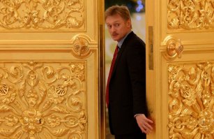 Чё привязались....Часы я продал!Родные добавили...Вот и свадьбу справили по людски..