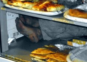 Извращенцы конченые. Есть это - нужно быть абсолютным идиотом