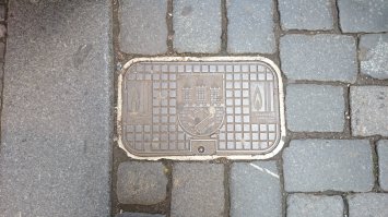 Главное не наступать на них