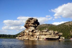 Боровое и Щучье. Кристально прозрачная вода. В советское время был знатный курорт. Каркаралинск ещё.