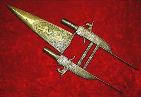 индийский катар с двумя пистолями