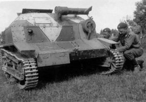 ... их было много во всех армиях.
Например поляк Роман Эдмунд Орлик, который за три боя уничтожил 13 немецких танков, на говномешалке с 20 мм. орудием. 
После взятия Варшавы Роман Орлик присоединился к польскому сопротивлению в подполье.
Орлик пережил войну и работал затем по специальности — архитектором. Погиб в автокатастрофе в 1982 году.