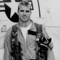 Жаль вот эту гниду Вьетнамцы не добили тогда.