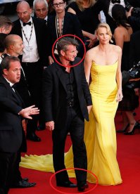 Прикольный актёр. Только косолапый до ужаса и такое впечатление, что всегда пьяный :)