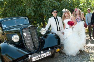 Ах, эта свадьба, свадьба пела и плясала! 