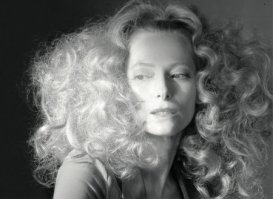 Суинтон в молодости была весьма интересной, не стандартно красивой.