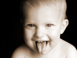 17 самых смешных и неудачных снимков малышей