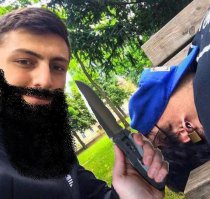 Шутка над любителем "тоннелей" в ушах