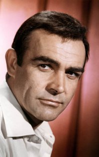 Шон Коннери еще) И в молодости был симпатичным актером и сейчас)