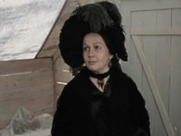 Изумительная актриса и потрясающего обаяния женщина! Глаза - умнейшие! Манера разговора - заслушаешься! Обожаю во всех ролях, серьезных и не очень, душевных и стервозных. Отдельно - юмористическая роль в "О бедном гусаре замолвите слово" в роли Мадам: "Это я-то им посторонняя??? Ну Вы и скажете, господин хороший!"