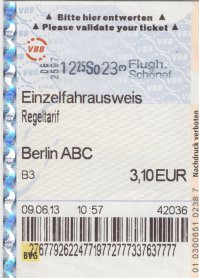 Однажды попал на контролёров S-bahn (это типа городской электрички), протягиваю билет, а он говорит, что он не прокомпостирован. Я прекрасно помню, что перед посадкой засовывал его в валидатор ( при этом на нём пропечатывается станция и время посадки, и с этого времени он действует 2 часа, но в одном направлении от станции посадки). Оказалось, что я засунул его другой стороной и время отпечаталось на обратной стороне. Контролёр погрозил пальчиком и попросил быть внимательнее в следующий раз. Я сохранил этот билет, и перед следующей поездкой пропечатал его правильно, следующий контролёр соответственно смотрел только на лицевую сторону и не заметил, что билет уже использовали. Ещё я слышал, что некоторые перед тем как засунуть билет прикладывают чёрную копирку и матрица бьёт по билету не несмываемой краской, а через копирку. После поездки время на билете спокойно стирается ластиком.