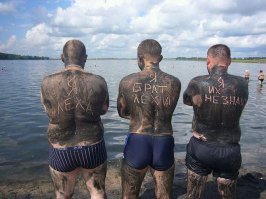 25 забавных фотографий отпускников, чей отдых явно пошел не по плану 