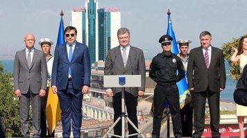 Уроки моды у Саакашвили брал!