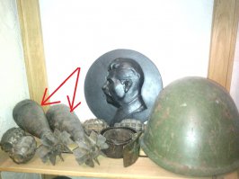 А вот этим можно орехи колоть! :)