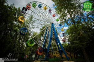 из Перми не то фото: с цветными кабинками маленькое колесо, большое (50 метров) вот