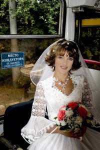 Чё вот сразу наезжать? Может, она и есть кондуктор?