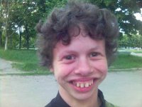 Все никак не могу помонять, кого он мне напоминает