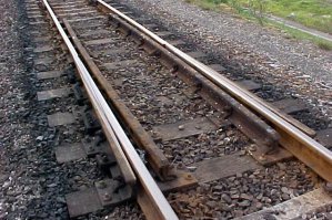 Тут кто то про тепловое расширение впомнили
так вот на фото специально обученные устройства