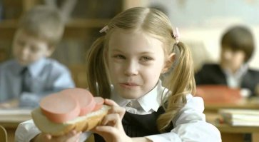 Как выглядят школьные обеды в разных странах мира