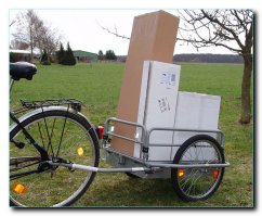 Велосипед ему нужно добавить. Быстрее будет передвигаться, больше мест посетит. Возможность самому впрягаться останется, если велосипед крепить сверху.