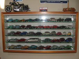 Собираю 1:43 в течение 43 лет. Среди них-практически все =номерные= саратовские легковые.