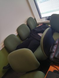 Себя вспомнил, когда работал в круглосуточной тех.поддержке интернет-провайдера.