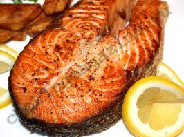Всегда предпочитал острый соус к мясу, но недавно открыл для себя, что с жаренным лососем тоже очень неплохо. Жаль только не могу похвастать своим фото.