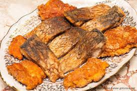 В этом августе довелось посетить Байкал. Омуль копченный очень пришелся. Сама я с Волги и жареный сазан-любимая рыба.