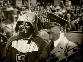 Вот тоже редкое историческое фото ) Дарт Вейдер и Гитлер планируют захватить Всленную