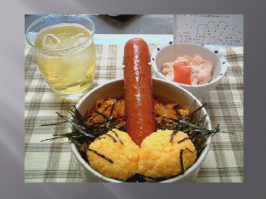 Фрикадельки то, походу еще и с сосисками