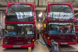 Странно. В Англии, я видел много автобусов выпуска середины 90-х до сих пор на линиях, а эти всего-то 2004 года, чё их-то списали?