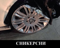Toyota Camry снесла киоск с шаурмой