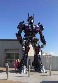 нормальный такой стояк у железяки, наверно рядом Lambo или GTR припаркованы:)