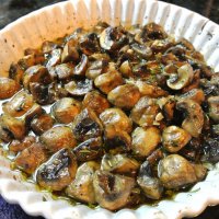 шикарный гриб. жареный светло желтый в сковородке )