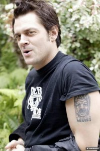 Девушка протестировала Тазер на своем парне