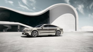 AUDI A 7
Очень напоминает