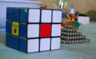 забыл кубик рубика, крест макарова, лабиринтов куча.. мое рукожопие от нехрен делать..