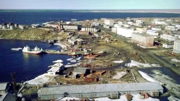 Диксон, 650 чел. Является самым северным населённым пунктом России.