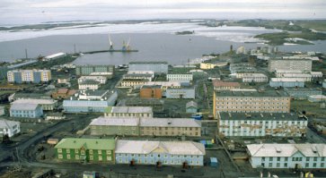 Диксон, 650 чел. Является самым северным населённым пунктом России.