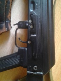 чем вот это хуже планки Пикатинни на крышке?