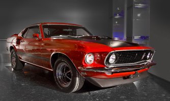 Хотелось бы прочитать о причинах закрытия, что там теперь будет и т.д. Сам три раза заезжал в Автовилль, когда бывал в Москве. Пичалька...